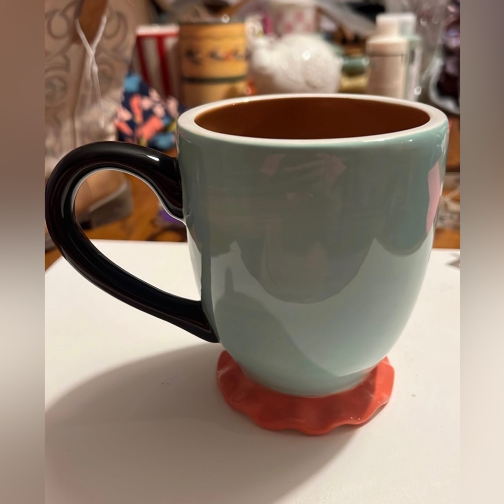 Retired Coton Colors Coffee Mug, excellent condition 
Mint cup, coral ruffle